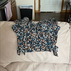 Source Unknown Floral Ruffle Blouse - Black and Blue